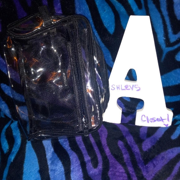 LAST CHANCE SALE ONLY $8 Clear & Black Modella Make Up Bag - Picture 4 of 4